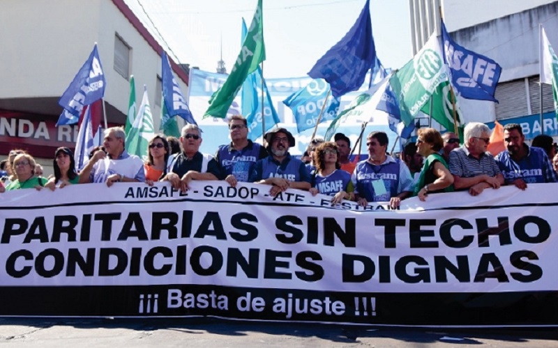 Santa Fe | Paro docente y multitudinaria marcha