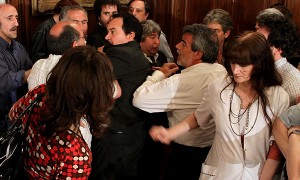 Escándalo en la Legislatura: Tito Nenna nos contó como fueron las agresiones