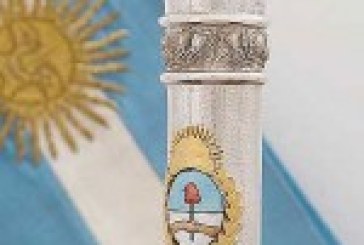 El bastón de mando en las manos de todos los argentinos