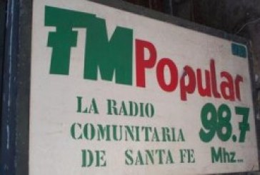 Policías intentaron ingresar a una radio en Santa Fe