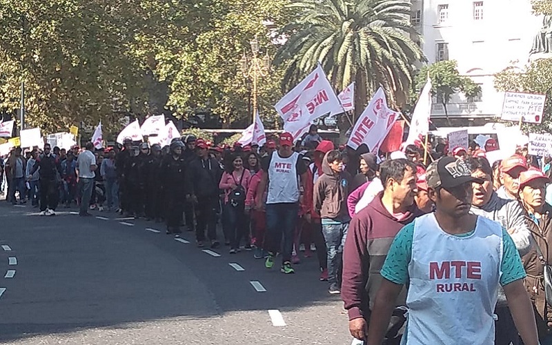 Soberanía Alimentaria | Trabajadores rurales impulsan proyecto de Ley