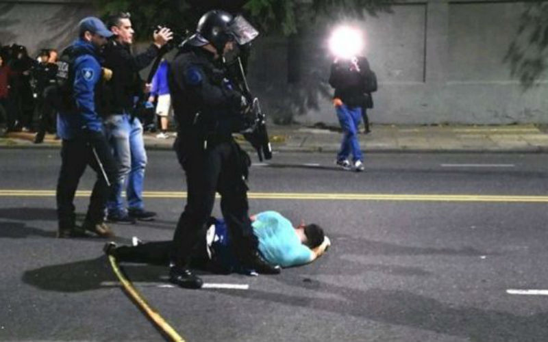Gustavo Muñoz | «La policía buscó un militante muerto»