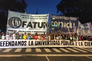 Marcha de antorchas | En defensa de la universidad pública y la ciencia