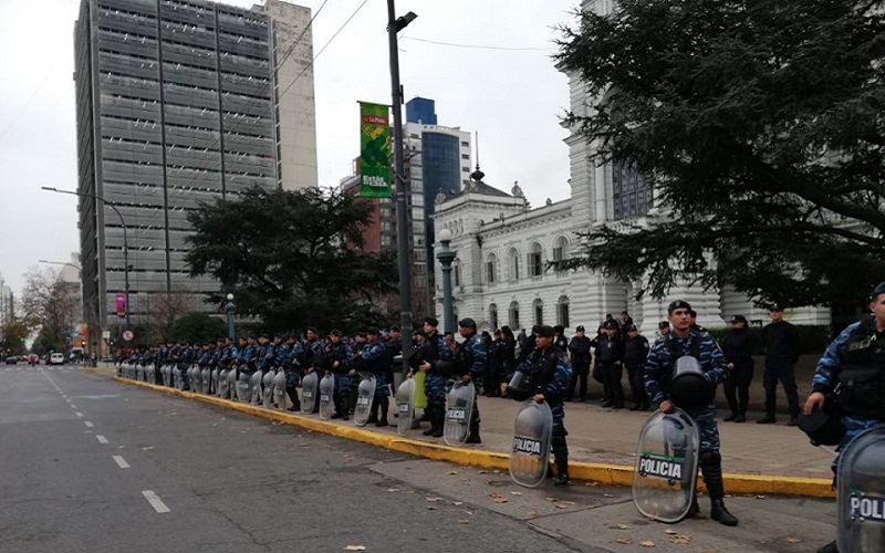 La Plata | Plaza San Martín militarizada
