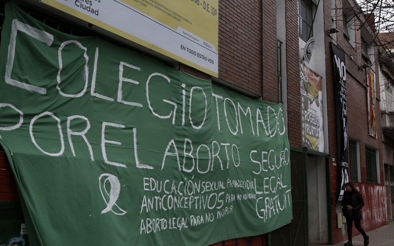 Aborto | Estudiantes toman colegios en apoyo a la legalización