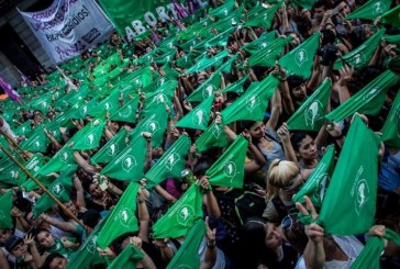 Aborto | Comenzó el debate con una multitud en la calle