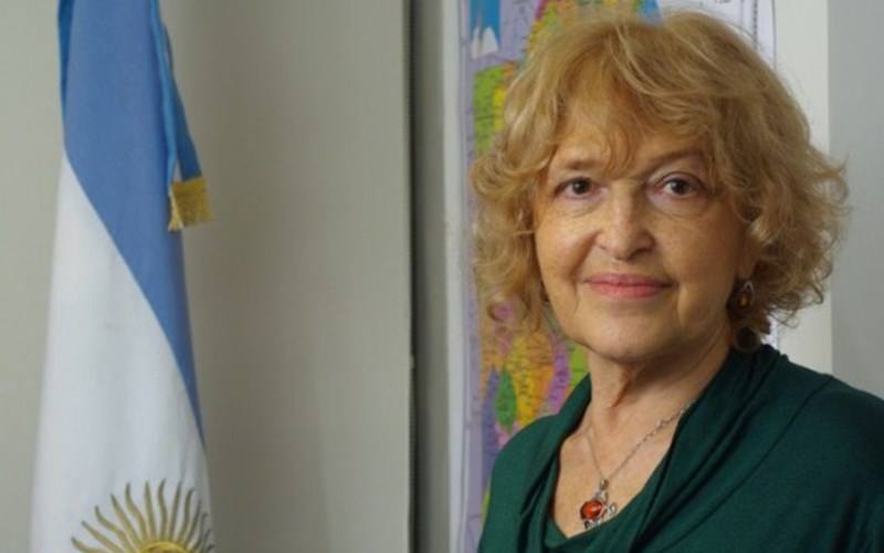 Puiggrós | «Es el peor año de la historia de la escuela pública argentina»